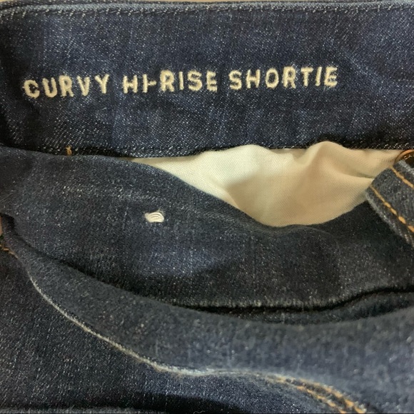 American Eagle Curvy Hi-Rise Shortie Denim Shorts Size 8 Dark Indigo Distressed - Picture 5 of 8